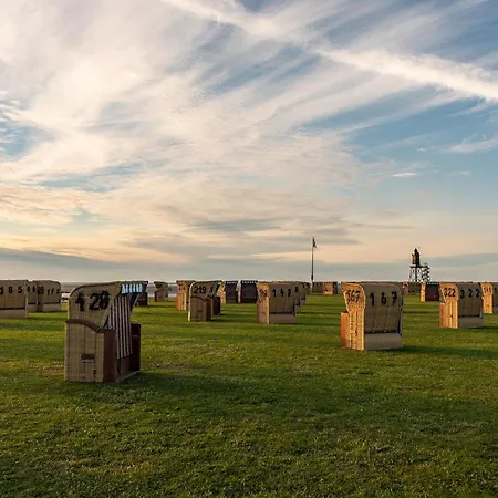 Ferienhaus Opi Huck Stroot 24 *