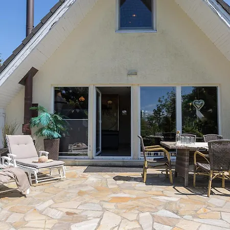 Ferienhaus Opi Huck Stroot 24 *